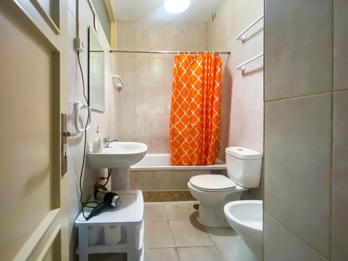 Convenient 3-bedroom Next To Bom Sucesso Porto