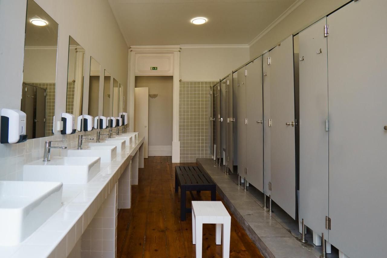 Rosalma Hostel *
