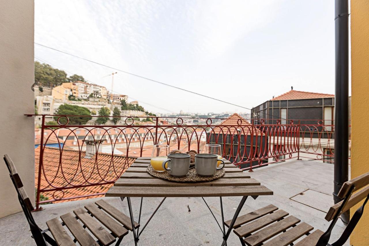 Superb Flat W/ Balcony And Ac By Lovelystay Apartment