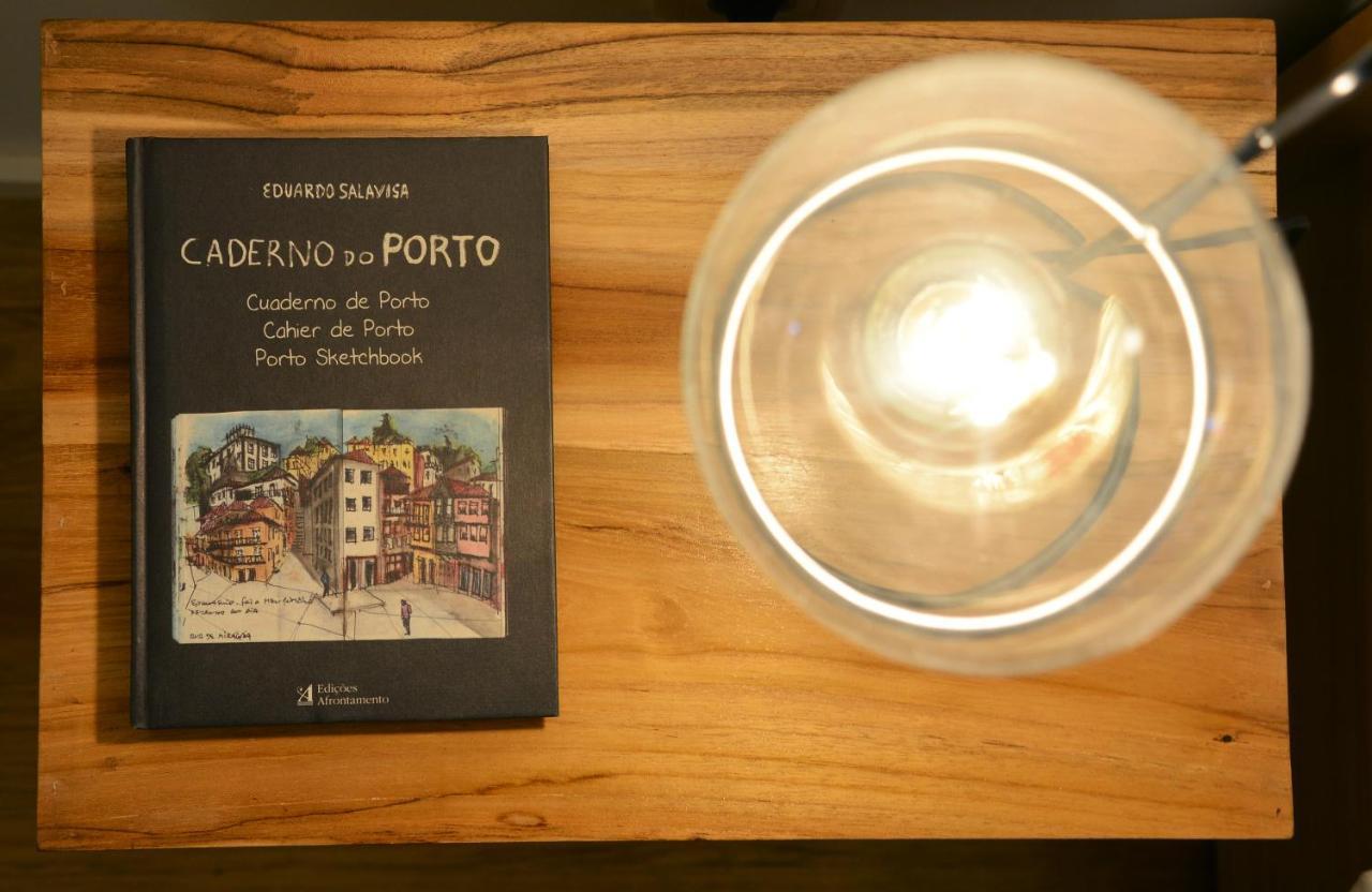 Liiiving In - Historic Clerigos Apartment Porto