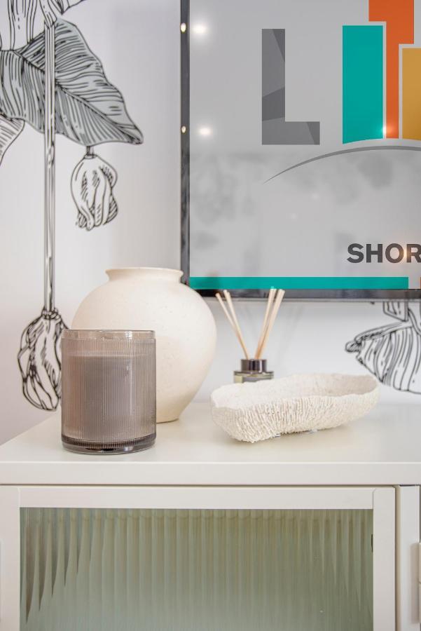 Liiiving In - Flores Design Experience Apartment