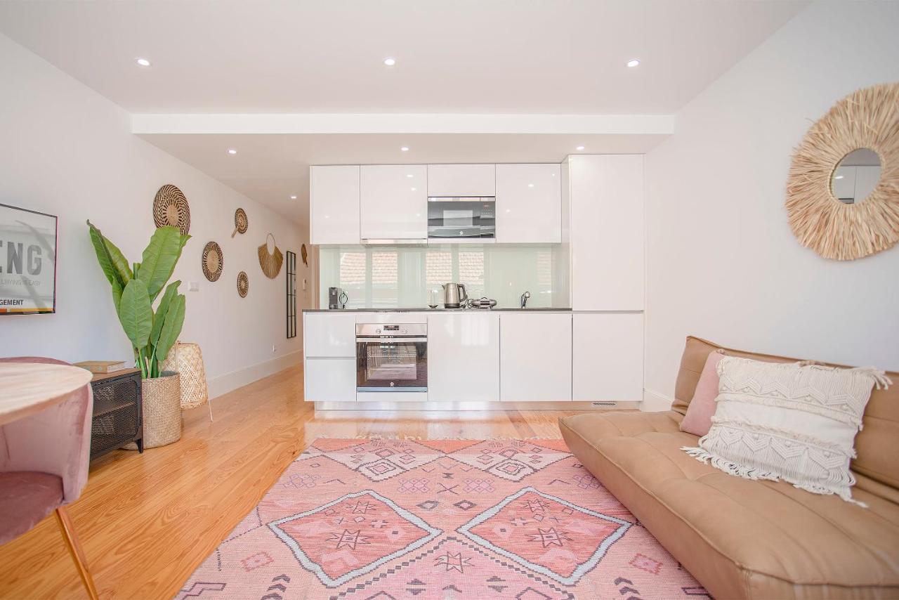 Apartment Liiiving In - Flores Design Experience Porto