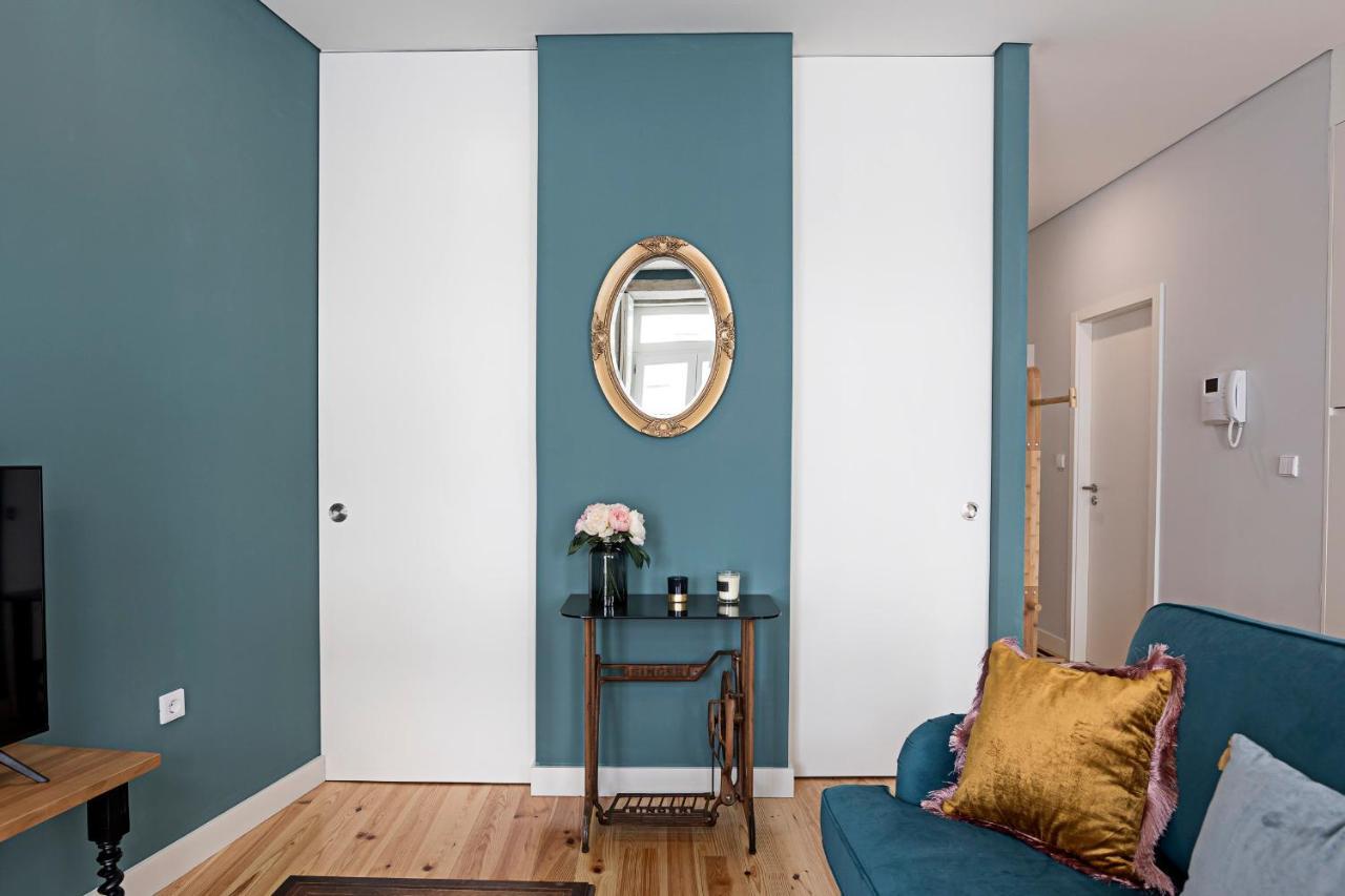 Appartement Turquoise Flat W Ac & Balcony By Lovelystay