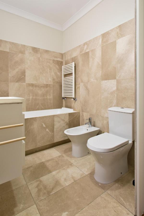 Boutique Rentals- Douro Ribeira Historical Center With Parking Porto