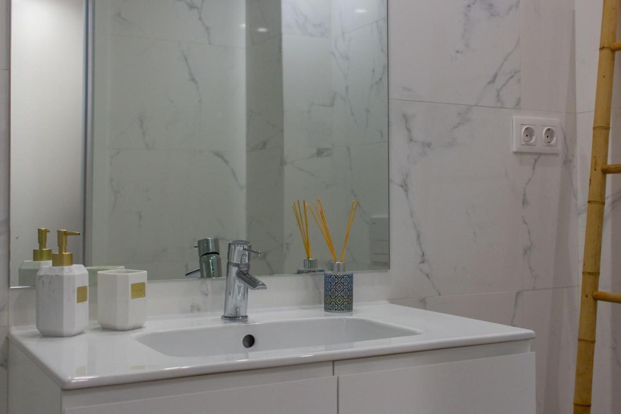 Stunning W/ Free Parking By Lovelystay Apartment