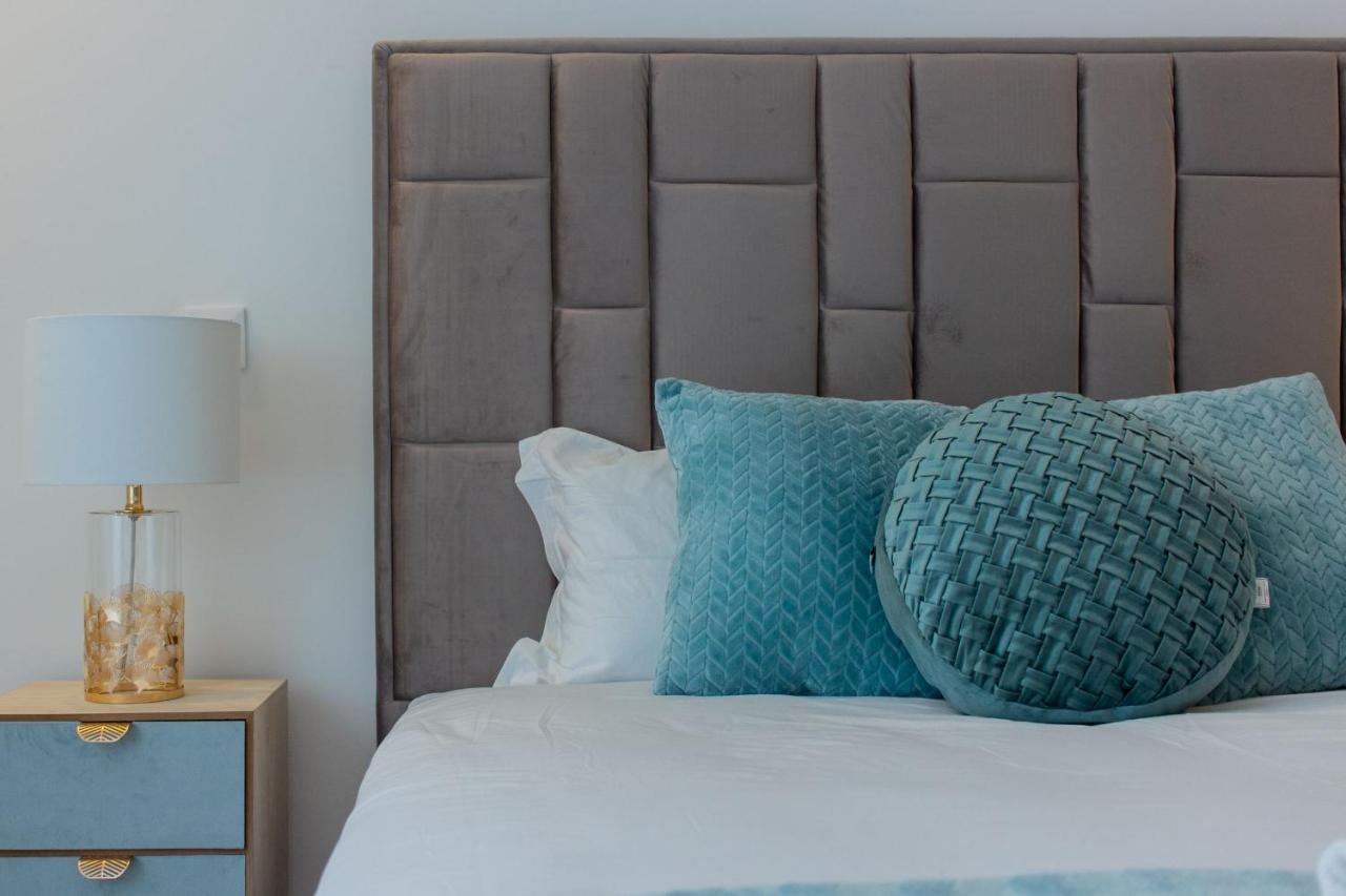 Apartment Stunning W/ Free Parking By Lovelystay *
