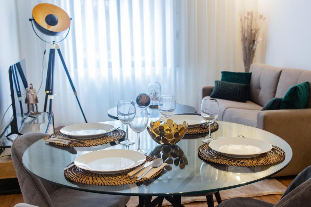 Stunning W/ Free Parking By Lovelystay *
