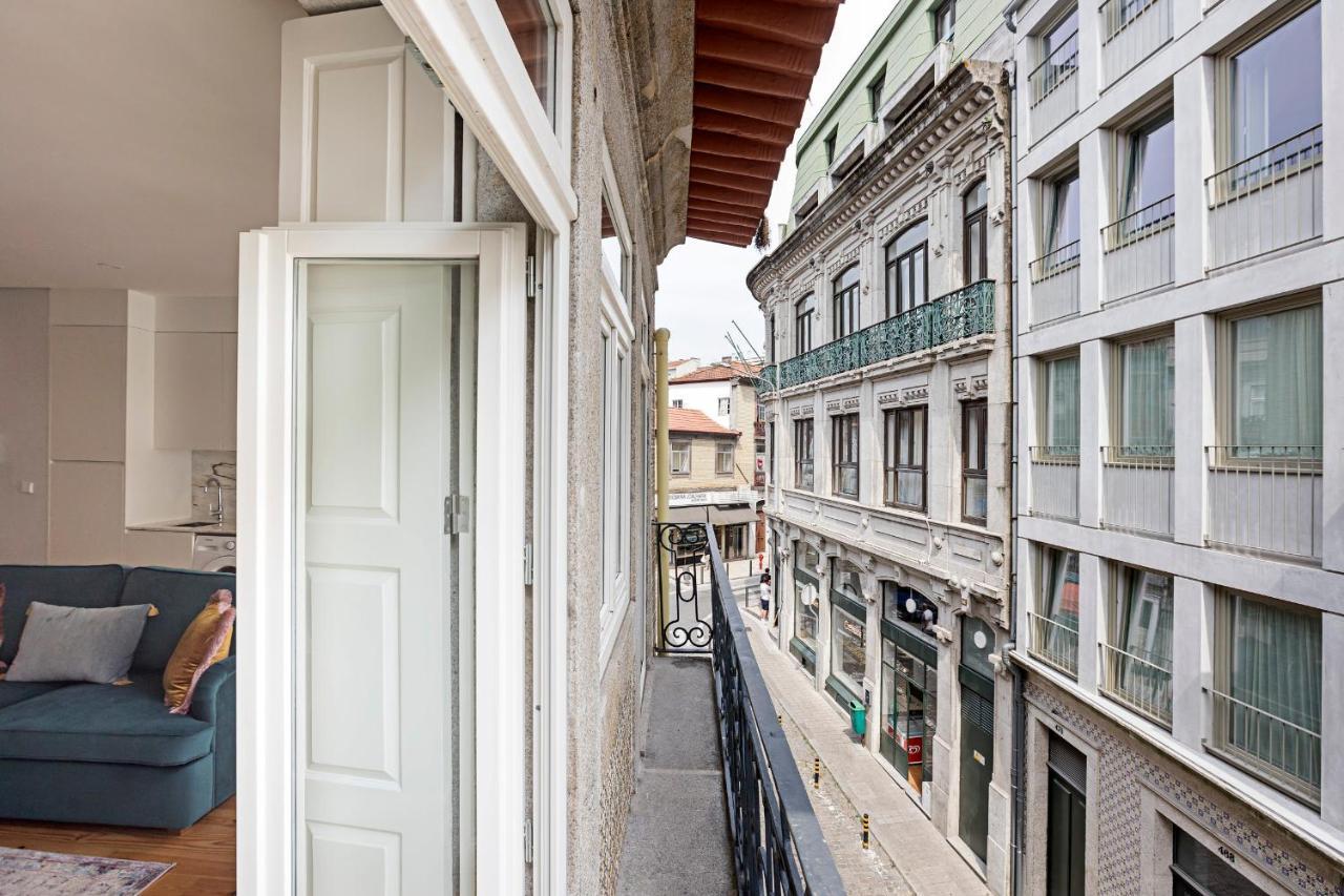 Turquoise Flat W Ac & Balcony By Lovelystay Appartement
