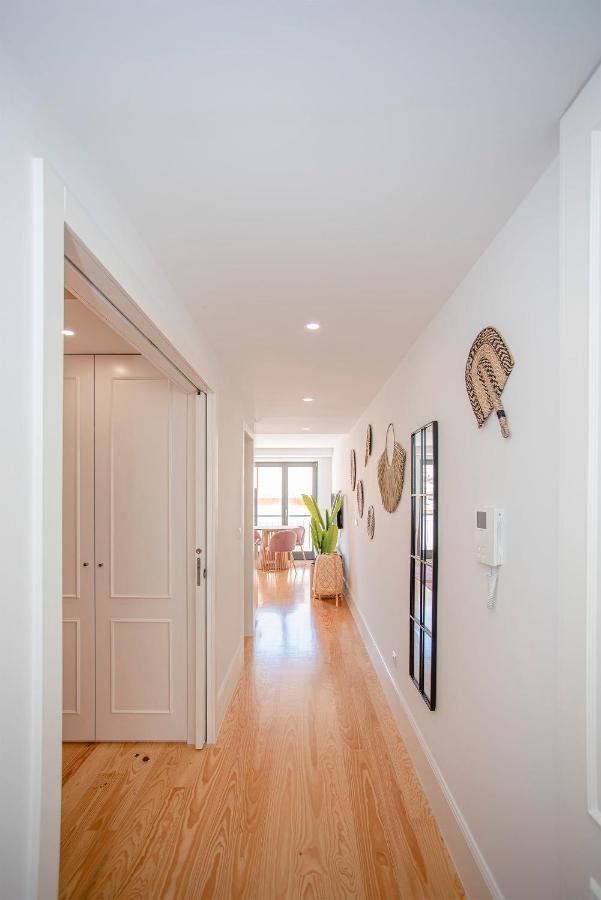 Apartment Liiiving In - Flores Design Experience