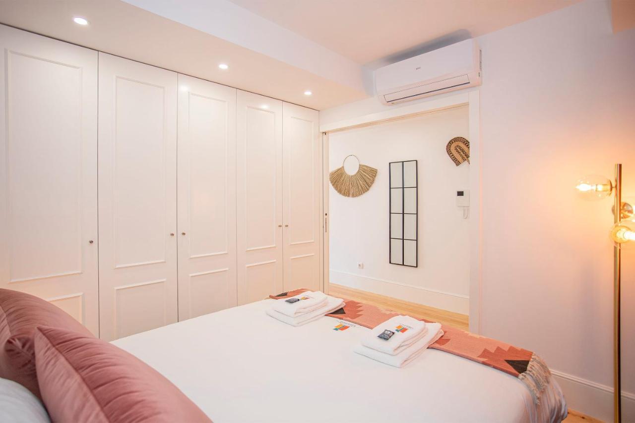 Apartment Liiiving In - Flores Design Experience