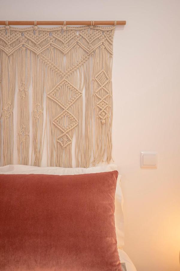 Apartment Liiiving In - Flores Design Experience