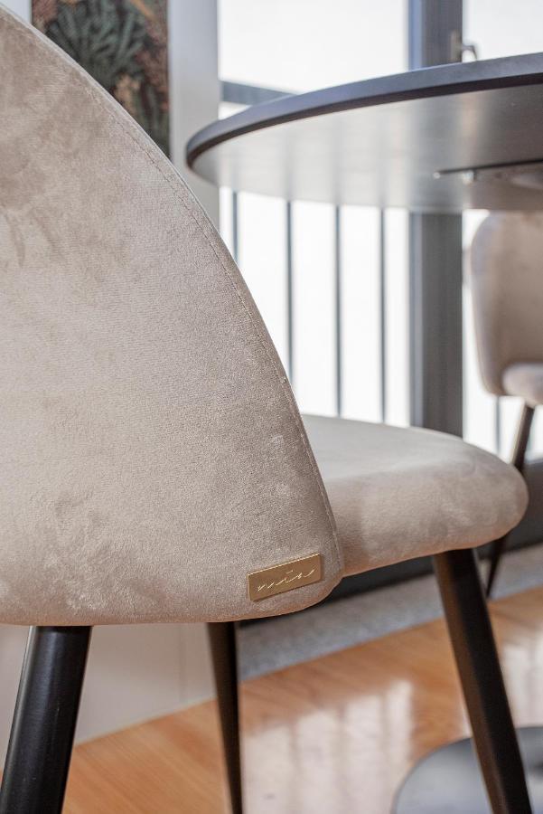 Liiiving In - Flores Design Experience Apartment Porto
