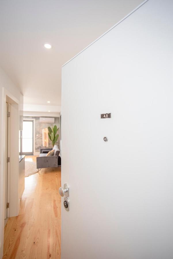 Liiiving In - Flores Design Experience Apartment *