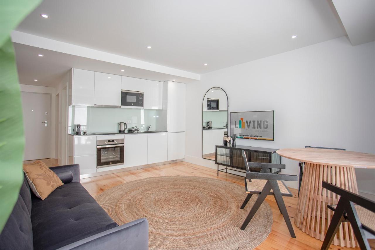 Liiiving In - Flores Design Experience Apartment