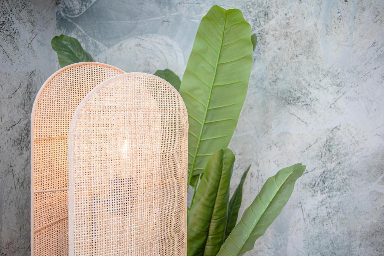 Apartment Liiiving In - Flores Design Experience