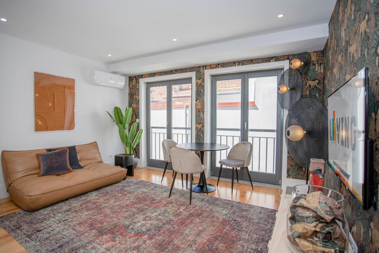 Apartment Liiiving In - Flores Design Experience