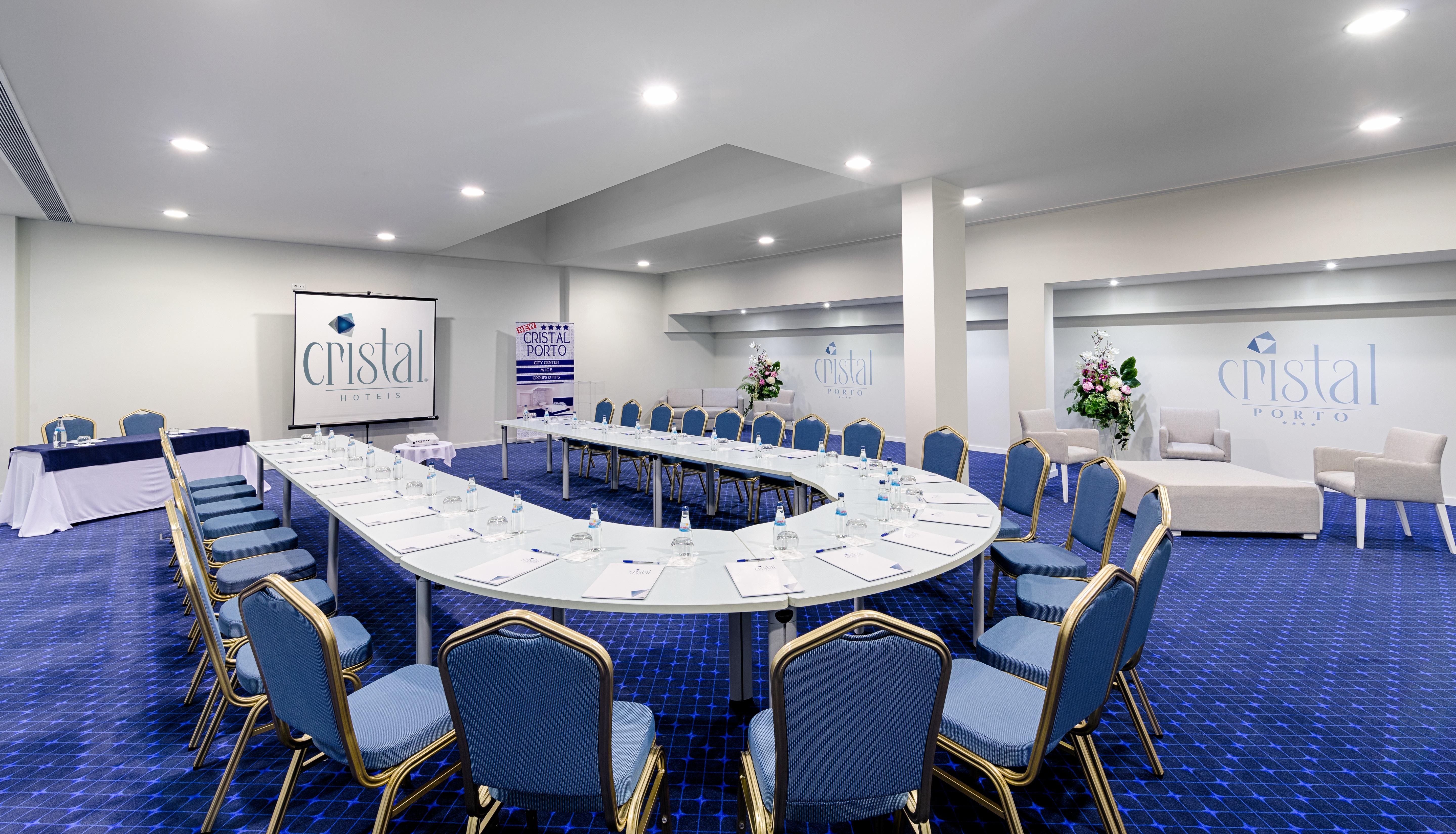 Cristal Hotel 4*