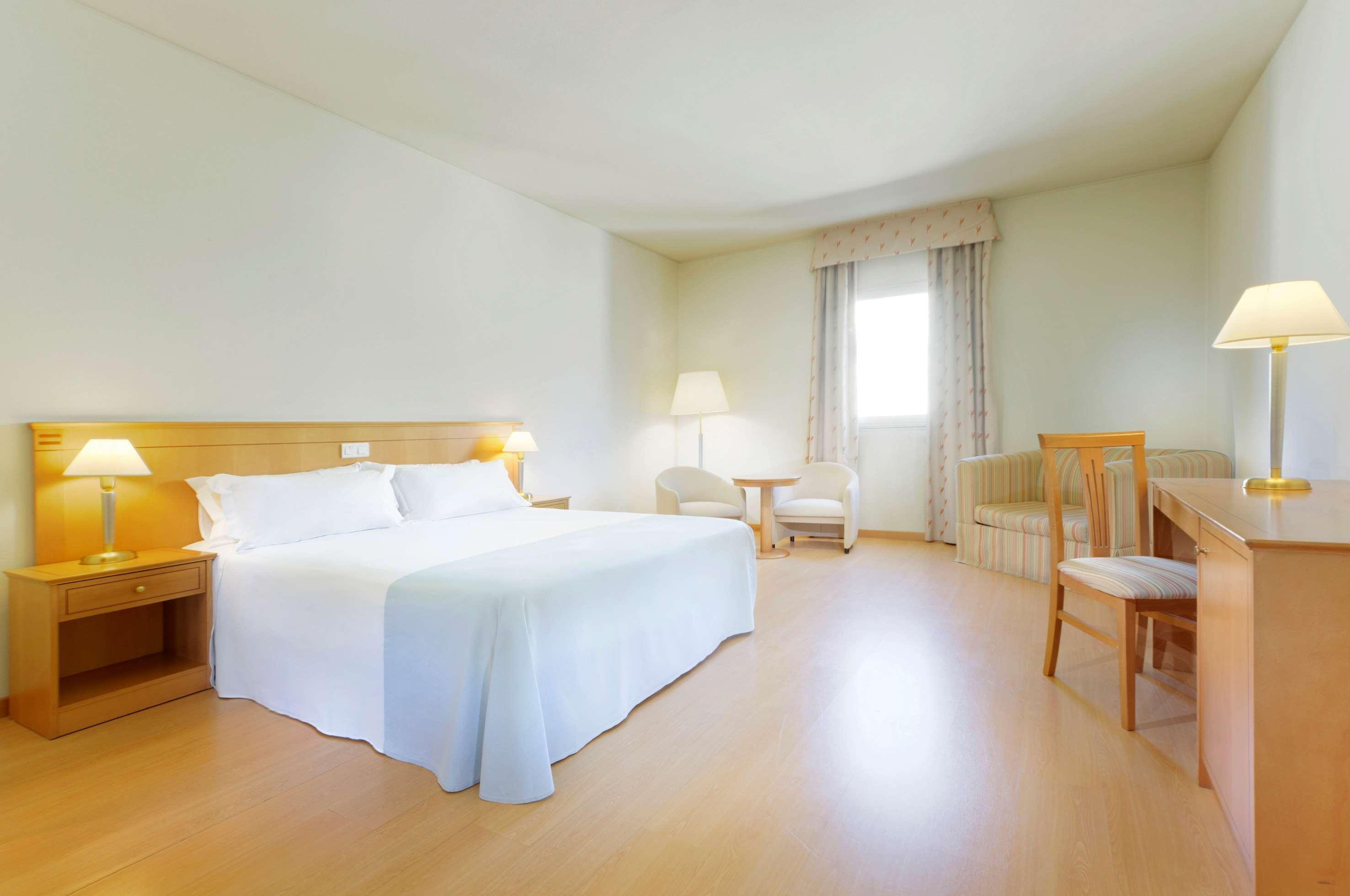 Hotel Tryp By Wyndham Centro 3*