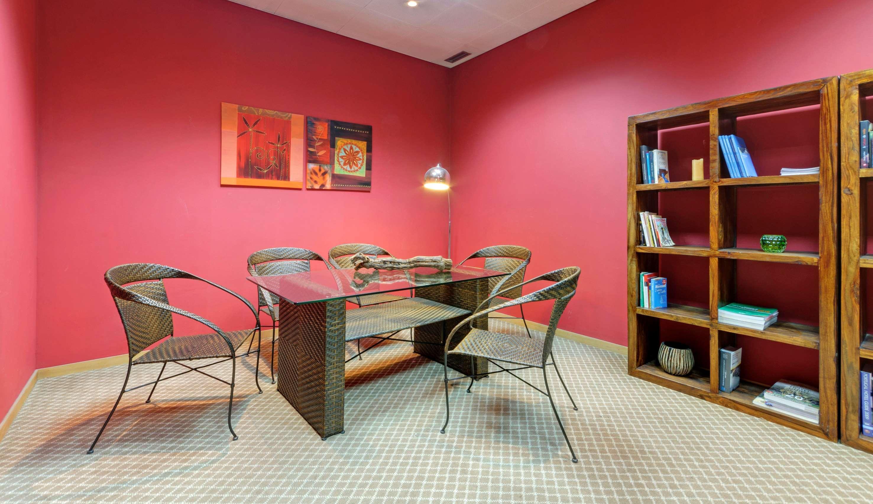 Tryp By Wyndham Centro 3* Porto