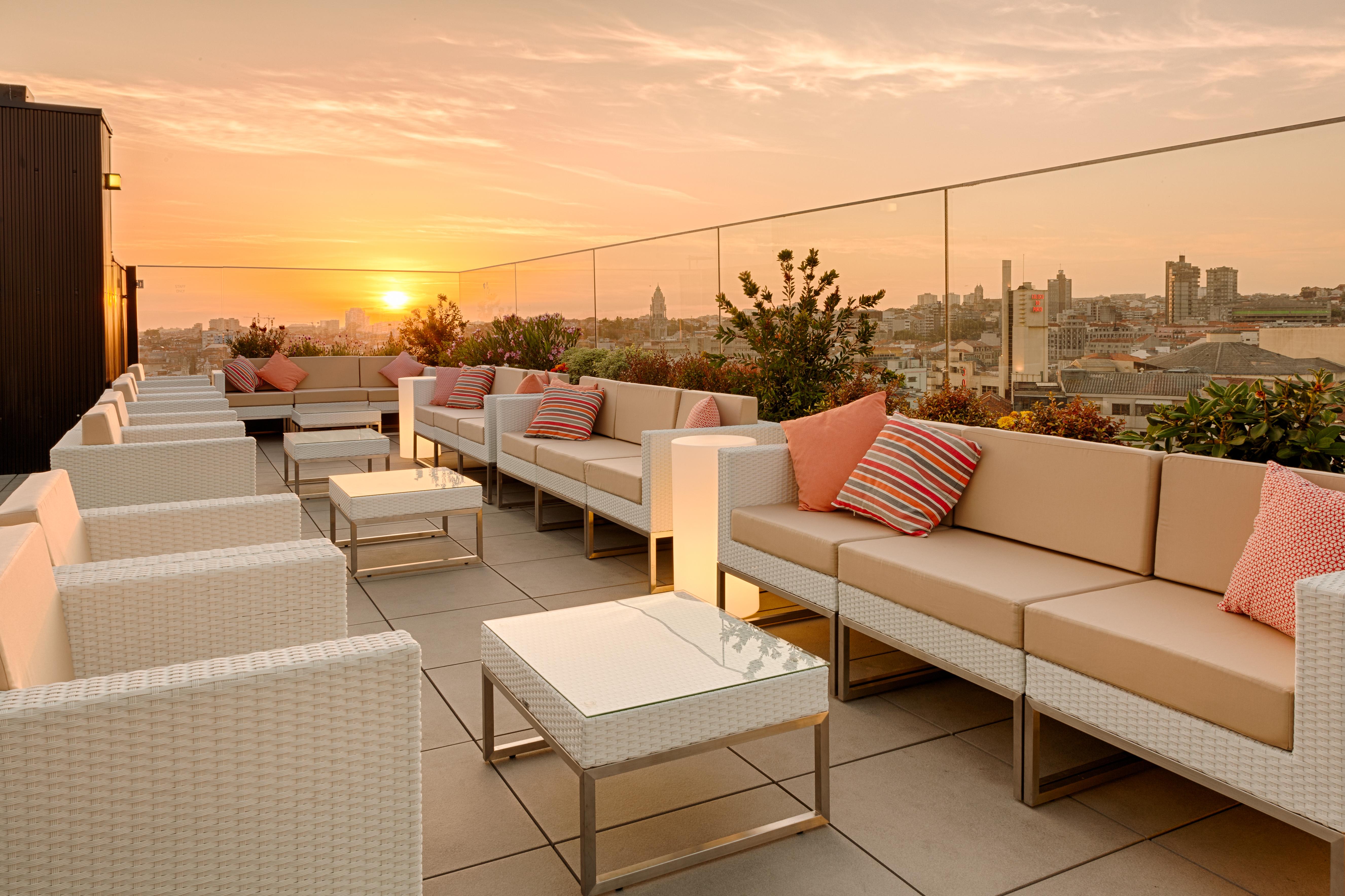 Premium Downtown Hotel