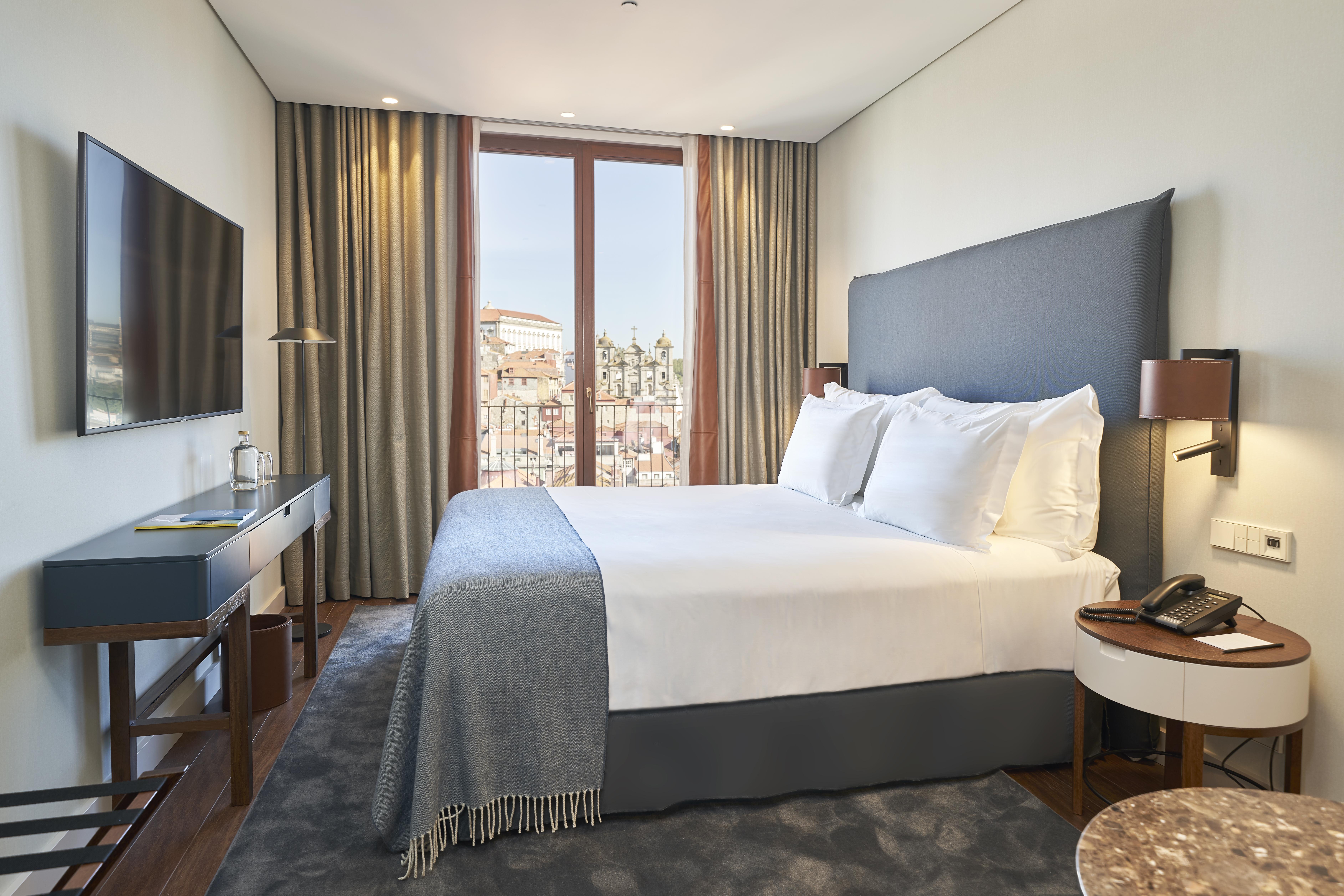 Portobay Flores Hotel 5*