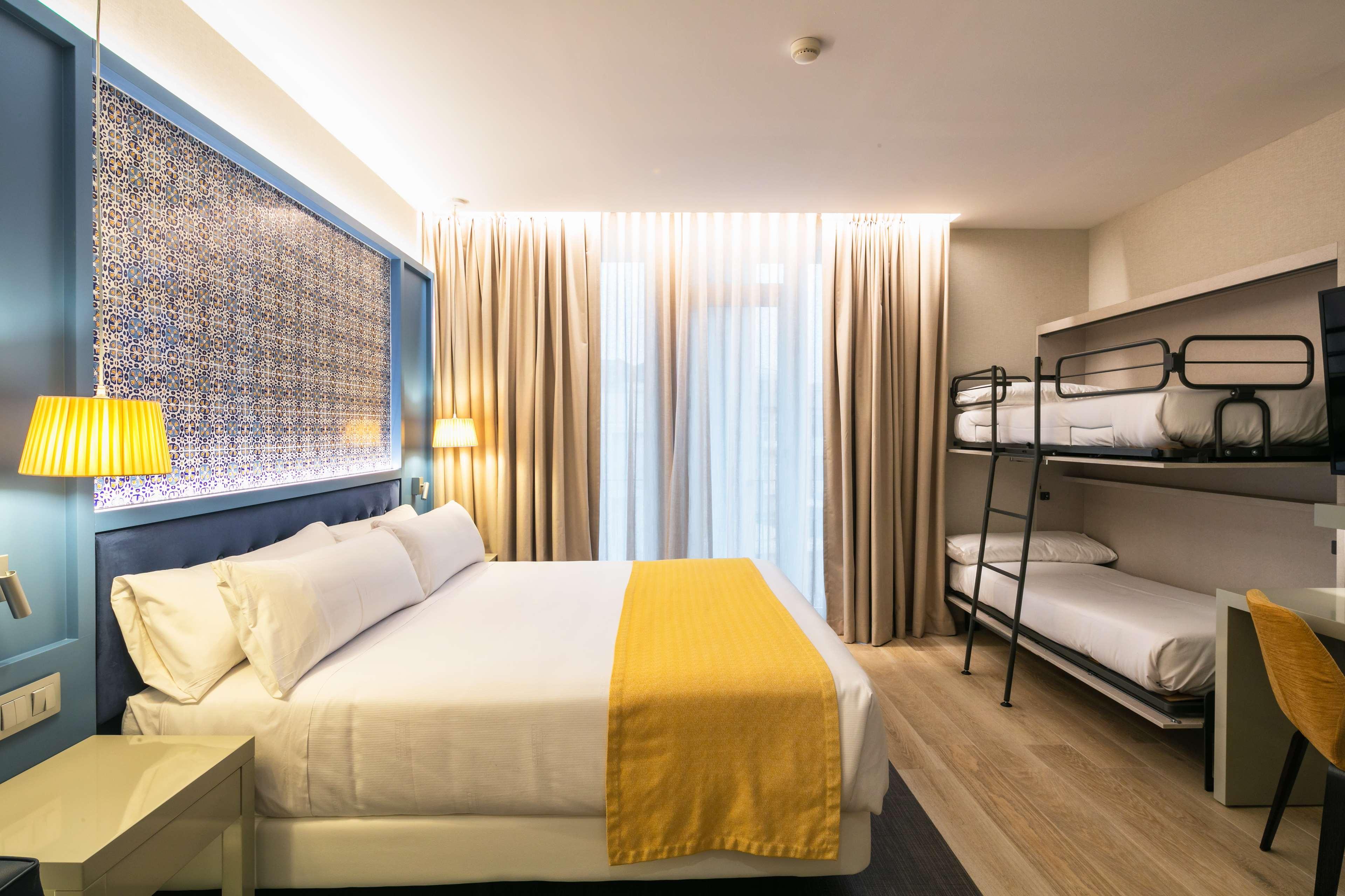 Catalonia Hotel