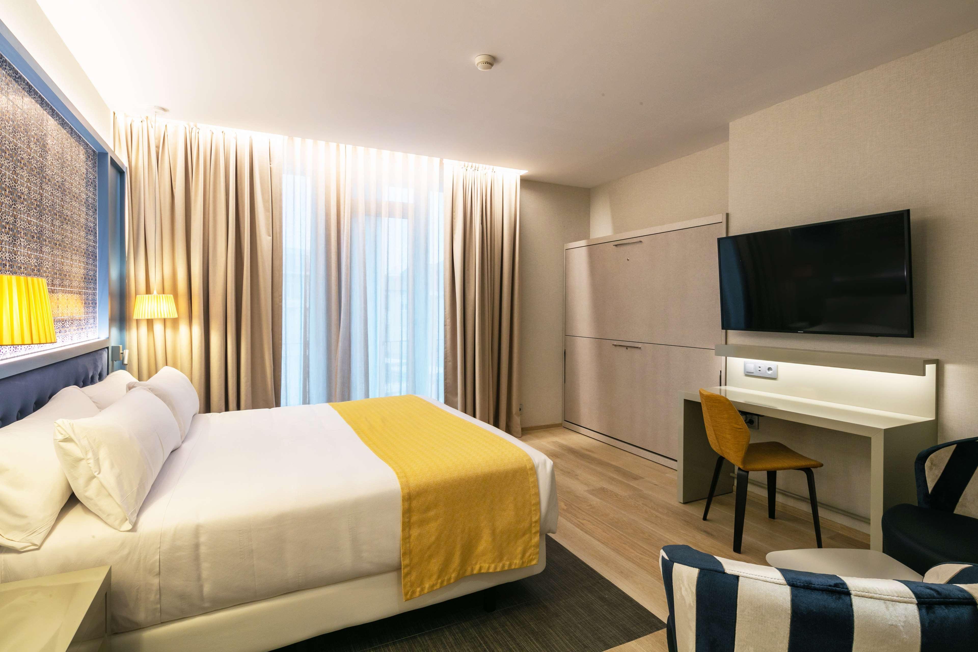 Hotel Catalonia 4*