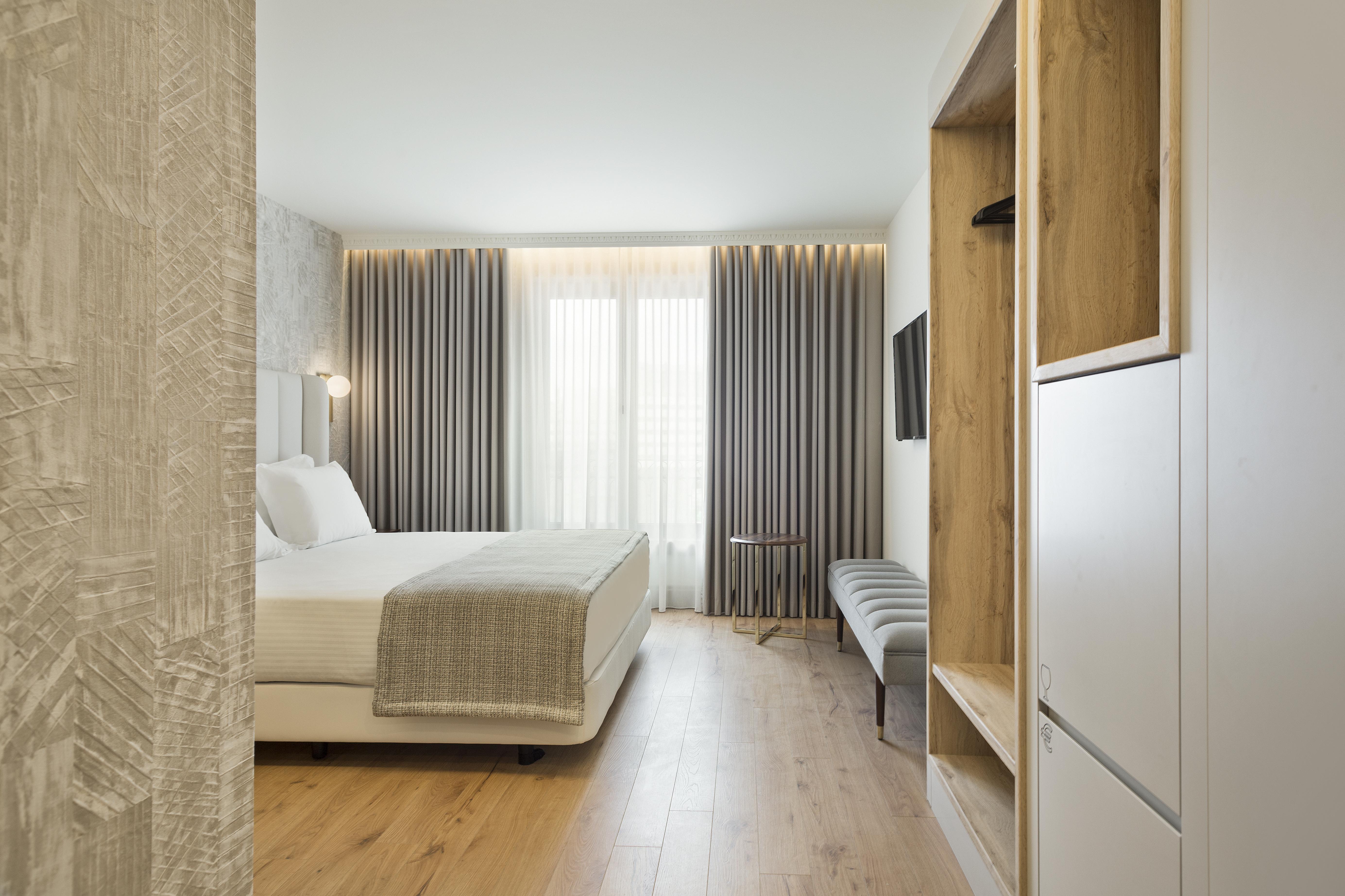 Hotel Acta The Avenue 4*