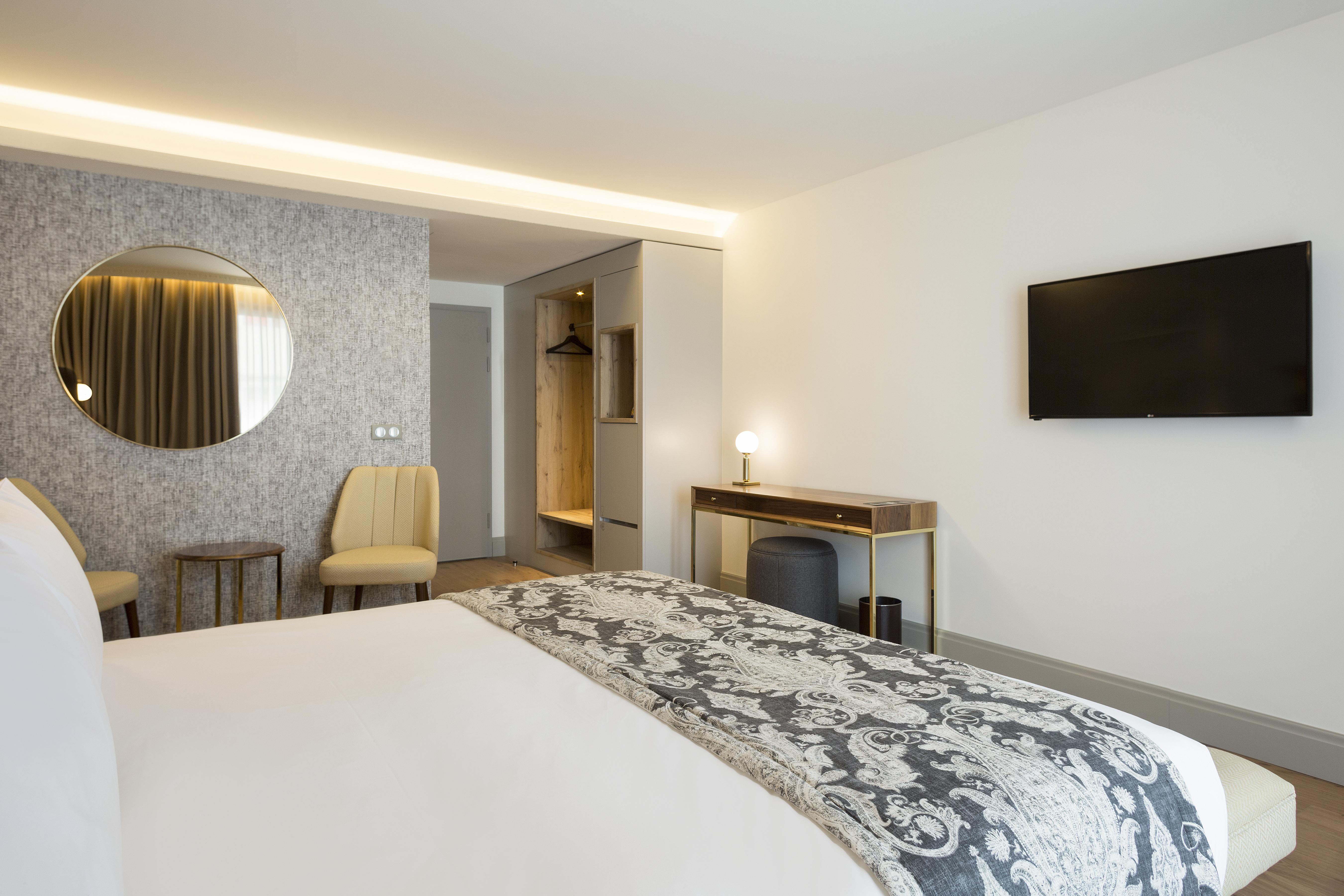 Hotel Acta The Avenue 4*