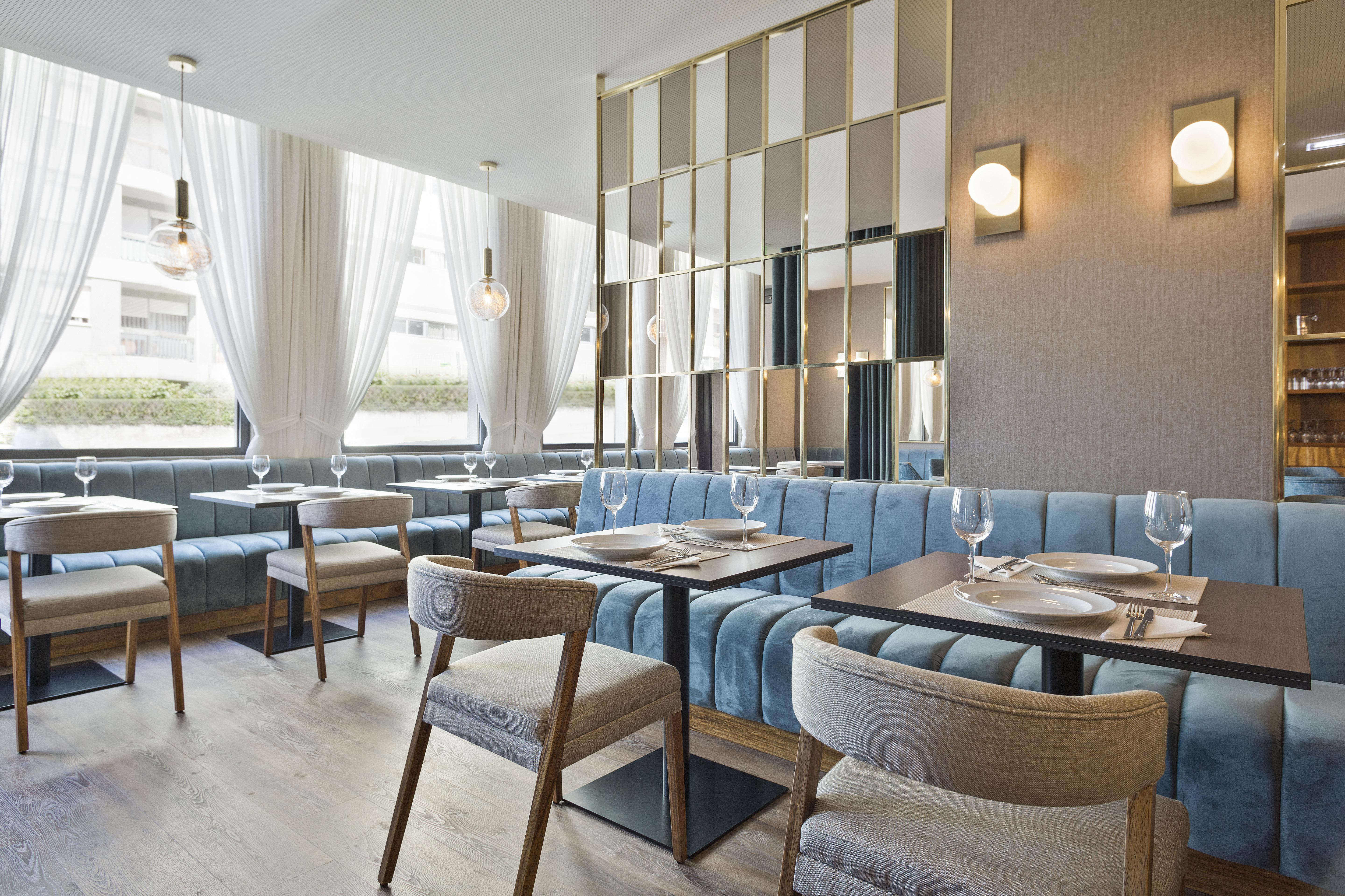 Hotel Acta The Avenue 4*