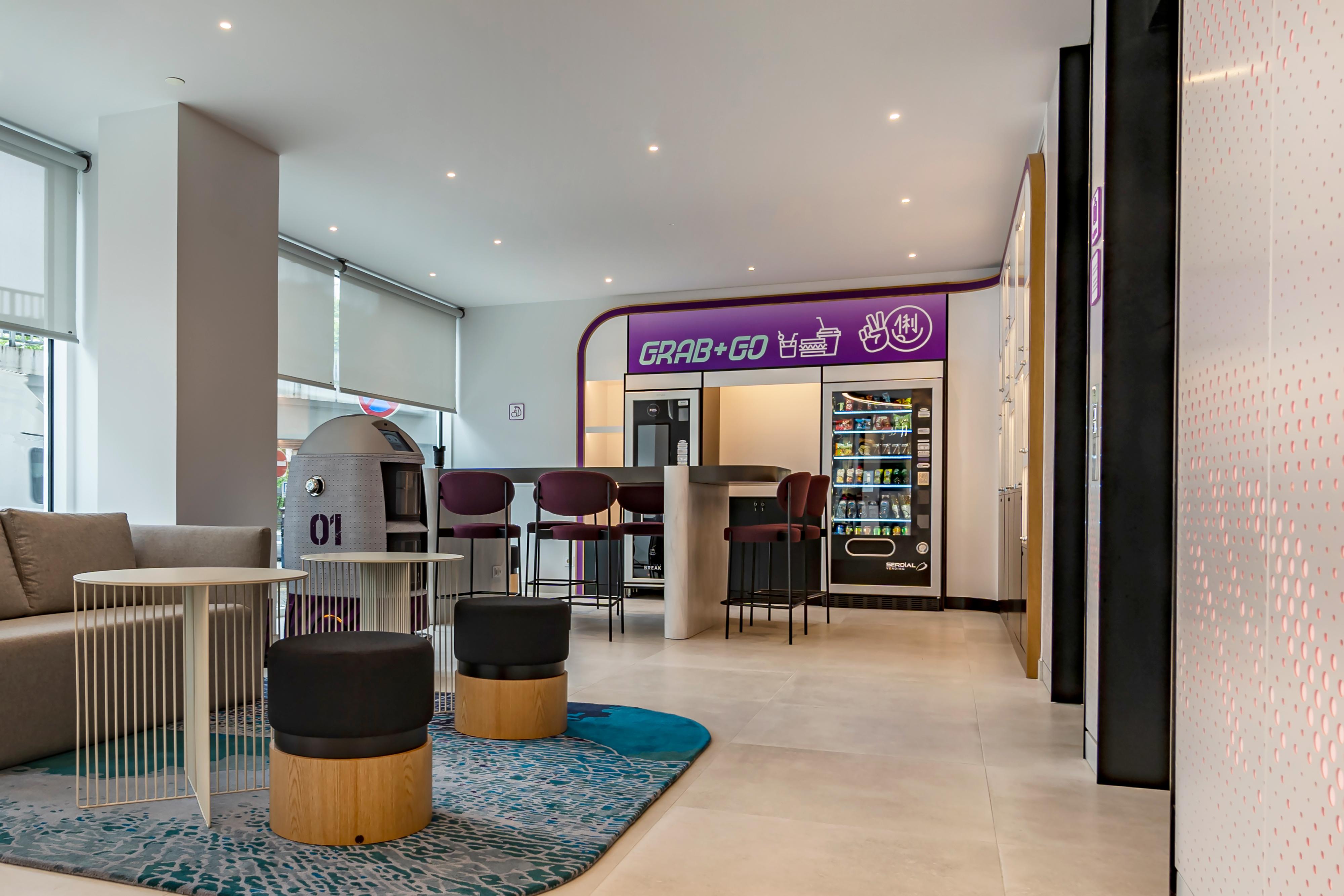 Yotel 4*