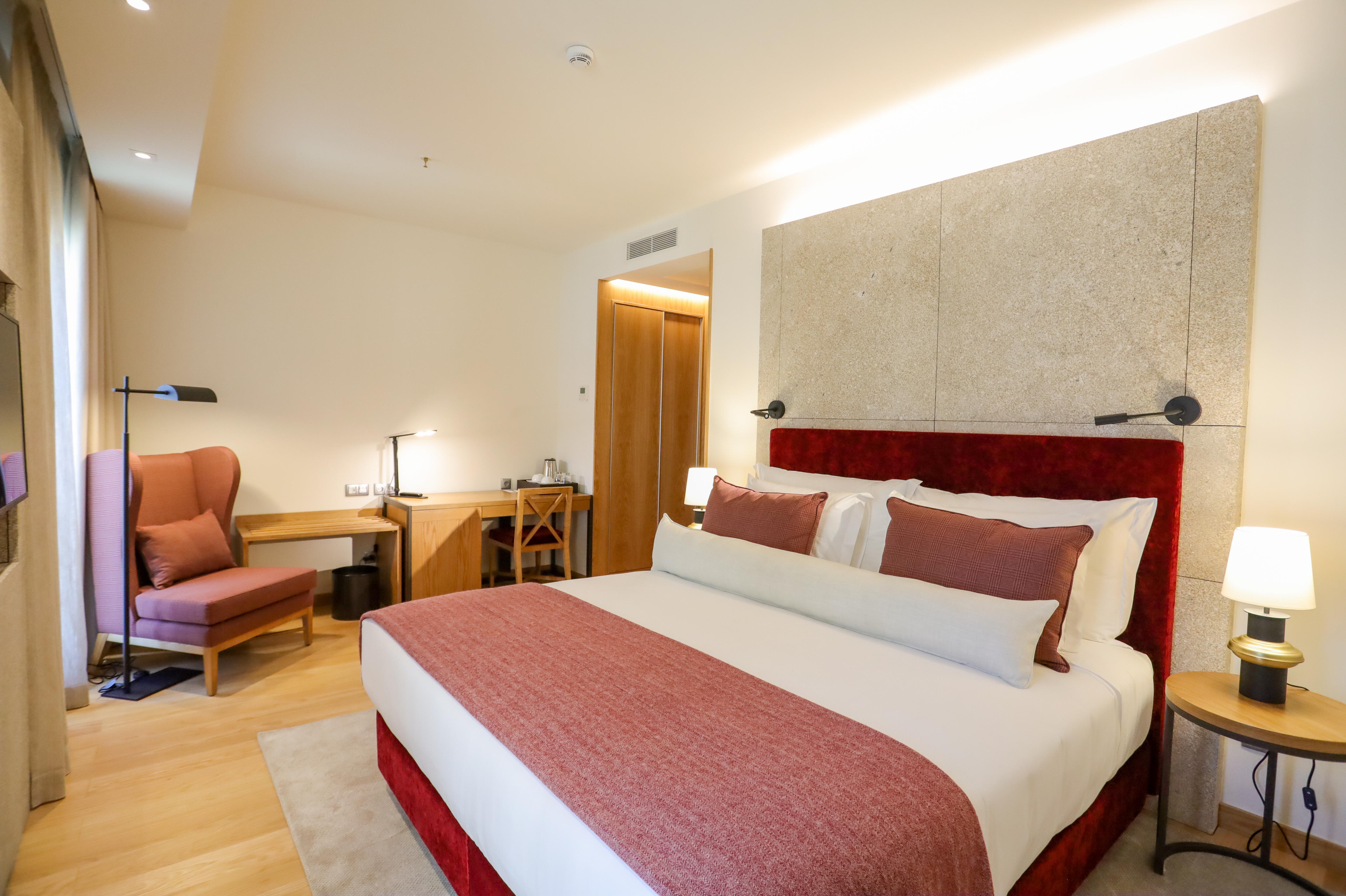 Hotel Neya 4*