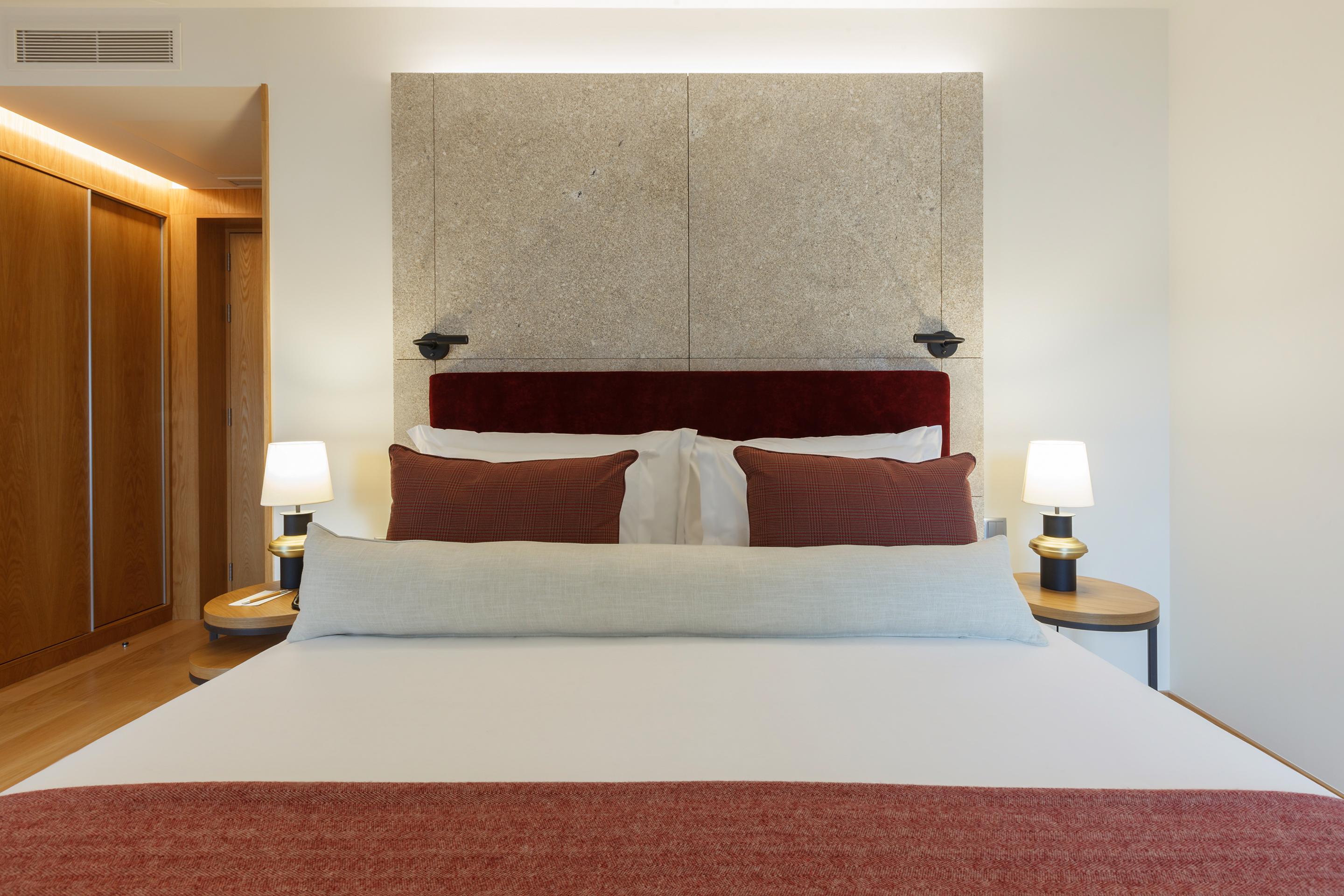 Hotel Neya 4*