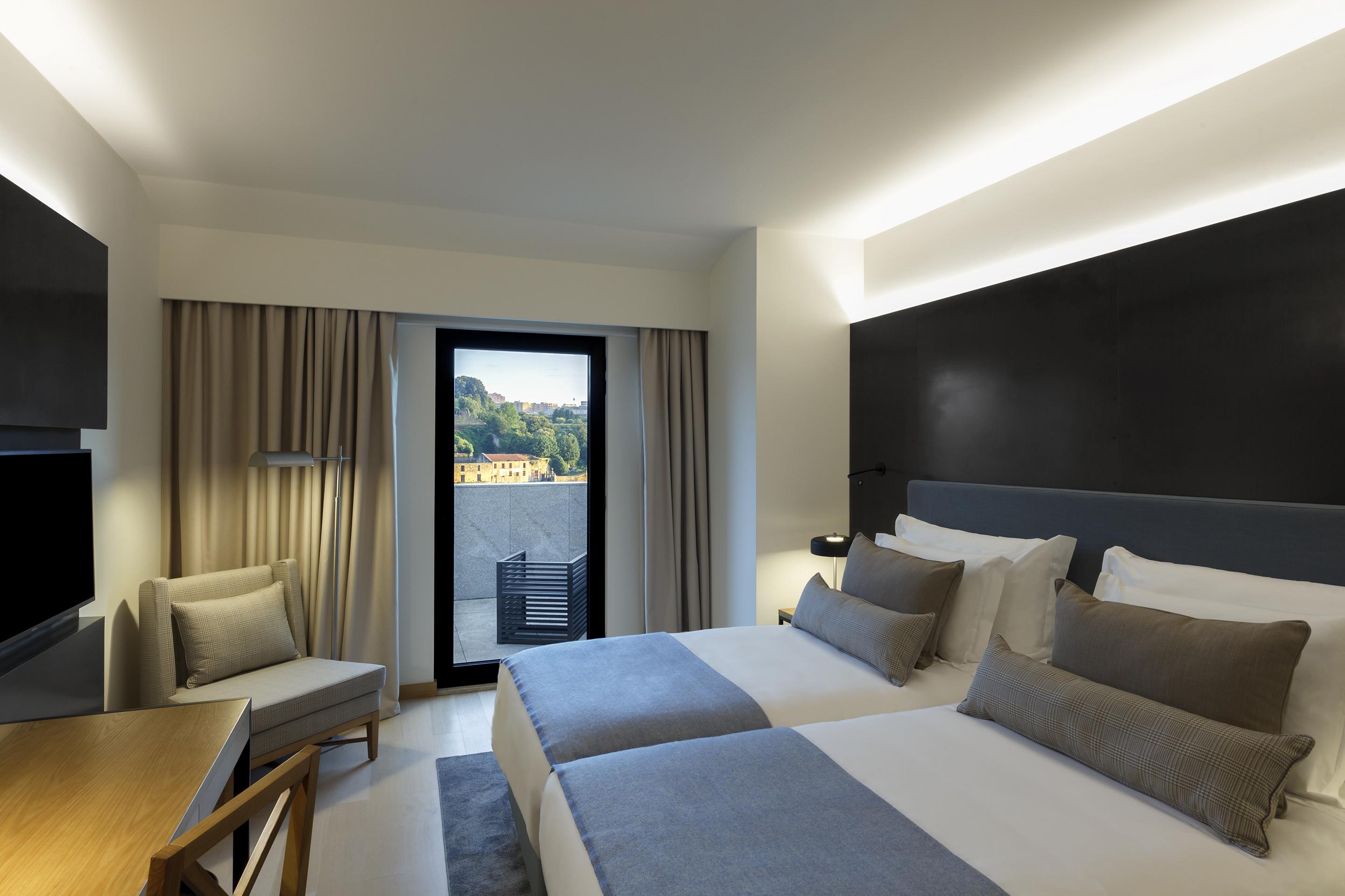 Hotel Neya 4*