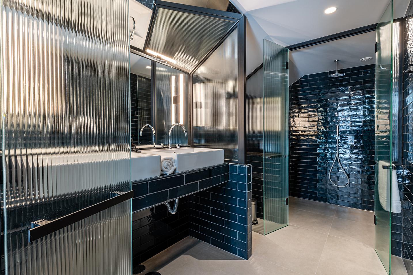 Chic&basic Gravity Hotel 4*
