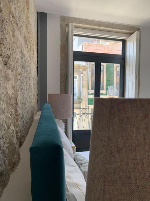 Almada Downtown Charming Apartment *