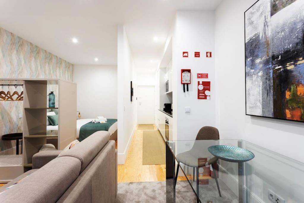 Apartment Sweet Downtown Loft With Balcony *