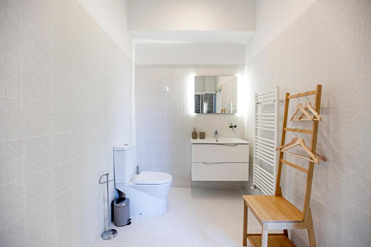 Brand New 4br W/ 200yrs Of History In By Lovelystay Porto
