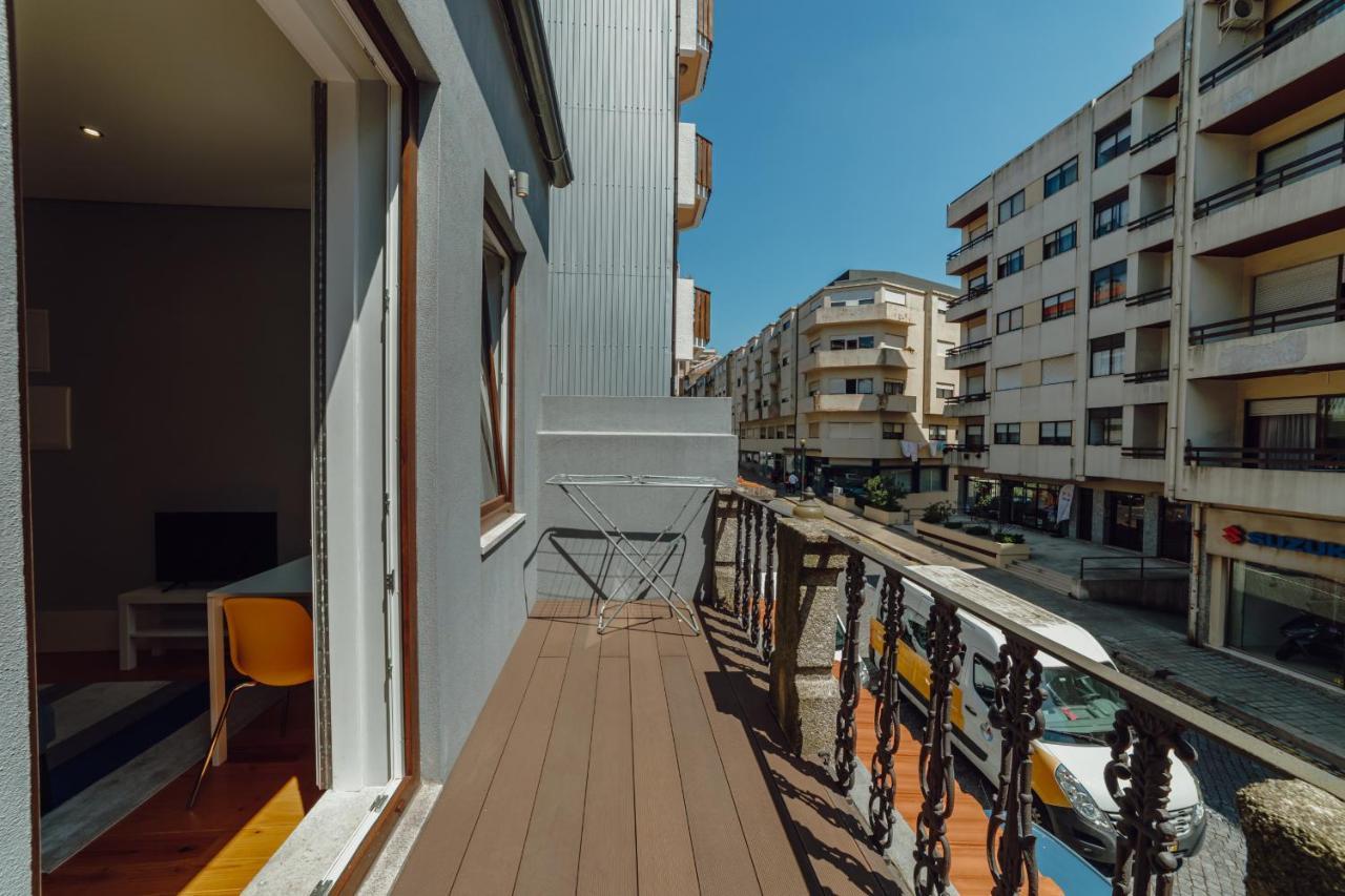 Downtown Santos With Terrace By Homing Porto