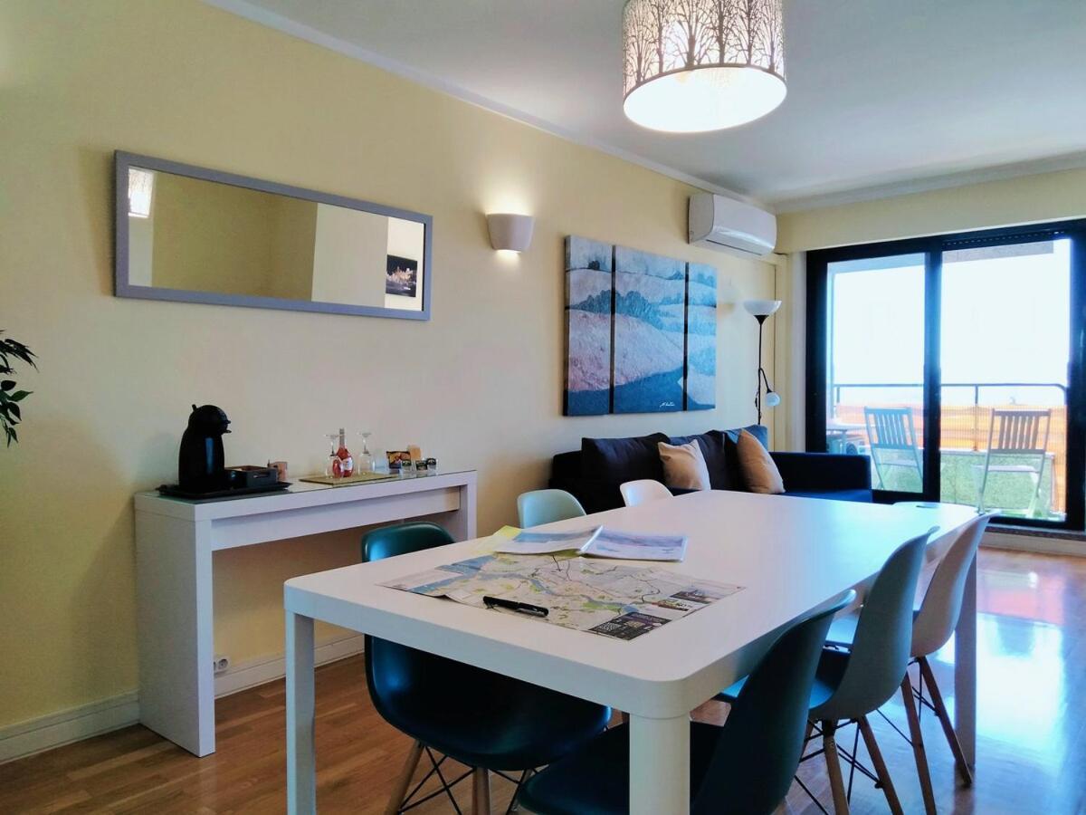 Hello Deluxe Apartment *