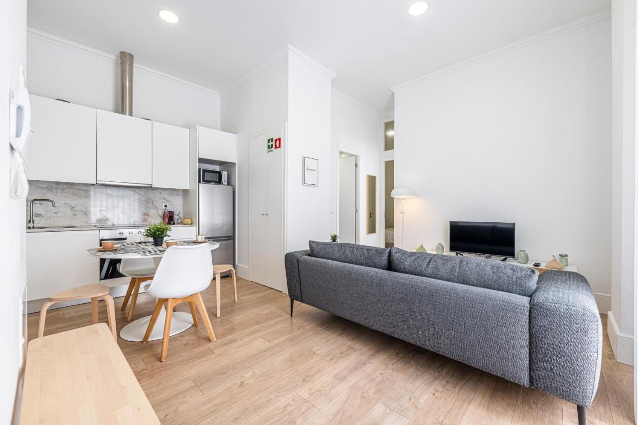 Apartment Vibrant - Heroismo's Metro Porto