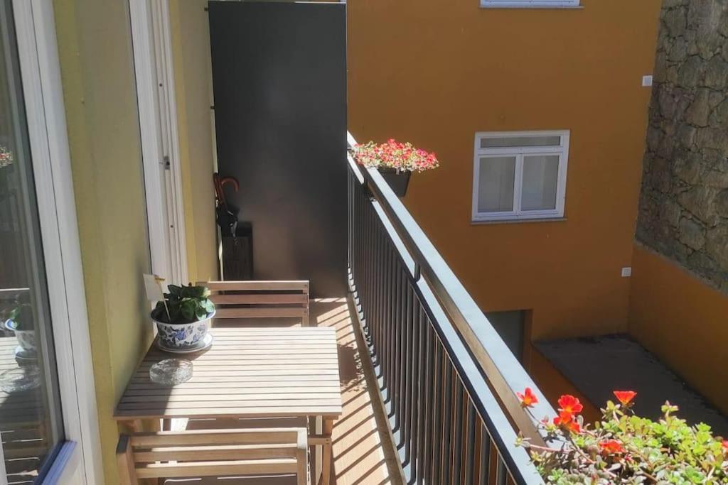 Sweet Downtown Loft With Balcony Apartment Porto