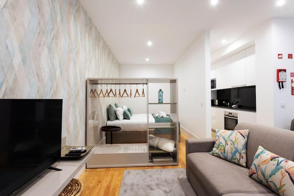 Sweet Downtown Loft With Balcony Porto