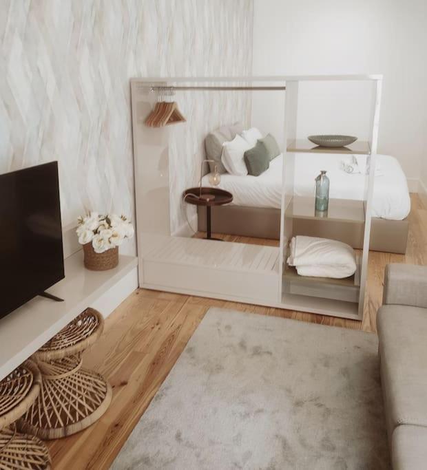 Sweet Downtown Loft With Balcony Apartment *