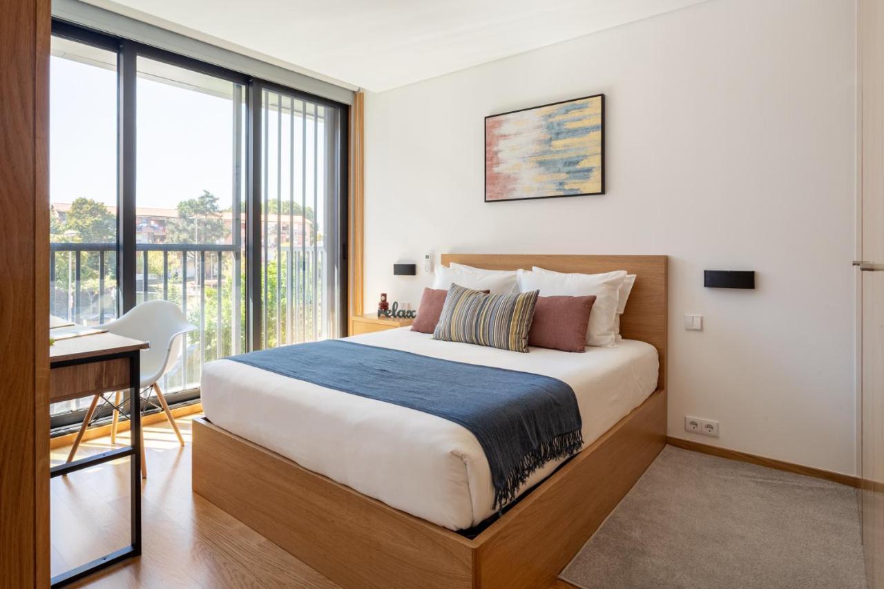 Joivy Bright Flat, Quiet Area Apartment