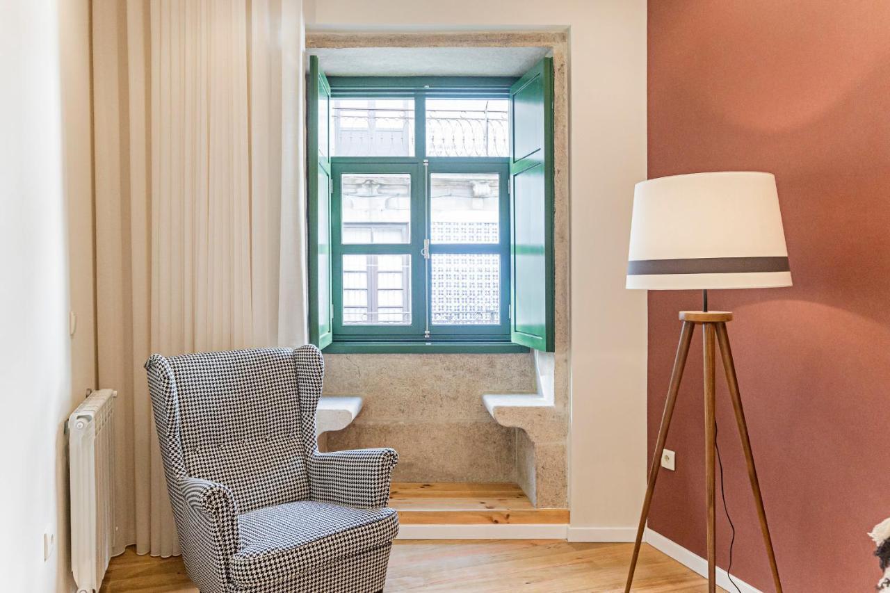 Brand New 4br W/ 200yrs Of History In By Lovelystay Apartment Porto