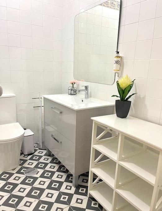 Apartamento Encantador No Apartment *