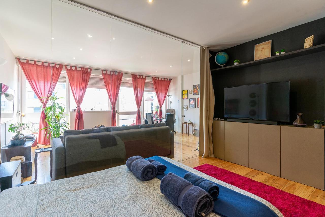 Sunny Oporto, Trindade Balcony Apartment *