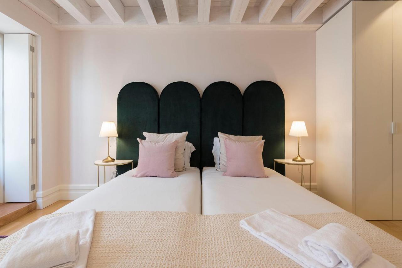 Apartamento Mouzinho Luxury 3br Flat L 5 Min Walk To Ribeira By Lovelystay Porto