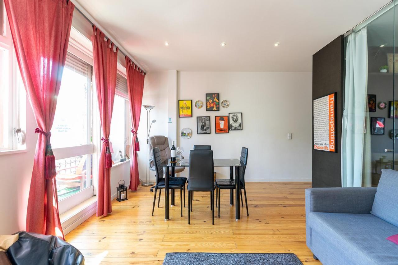 Apartment Sunny Oporto, Trindade Balcony *